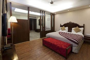 Oyo Premium Pitampura Hotel New Delhi Eksteriør billede