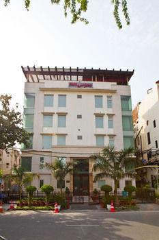 Oyo Premium Pitampura Hotel New Delhi Eksteriør billede