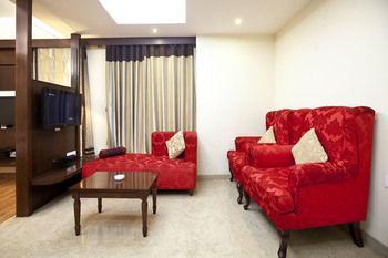 Oyo Premium Pitampura Hotel New Delhi Eksteriør billede
